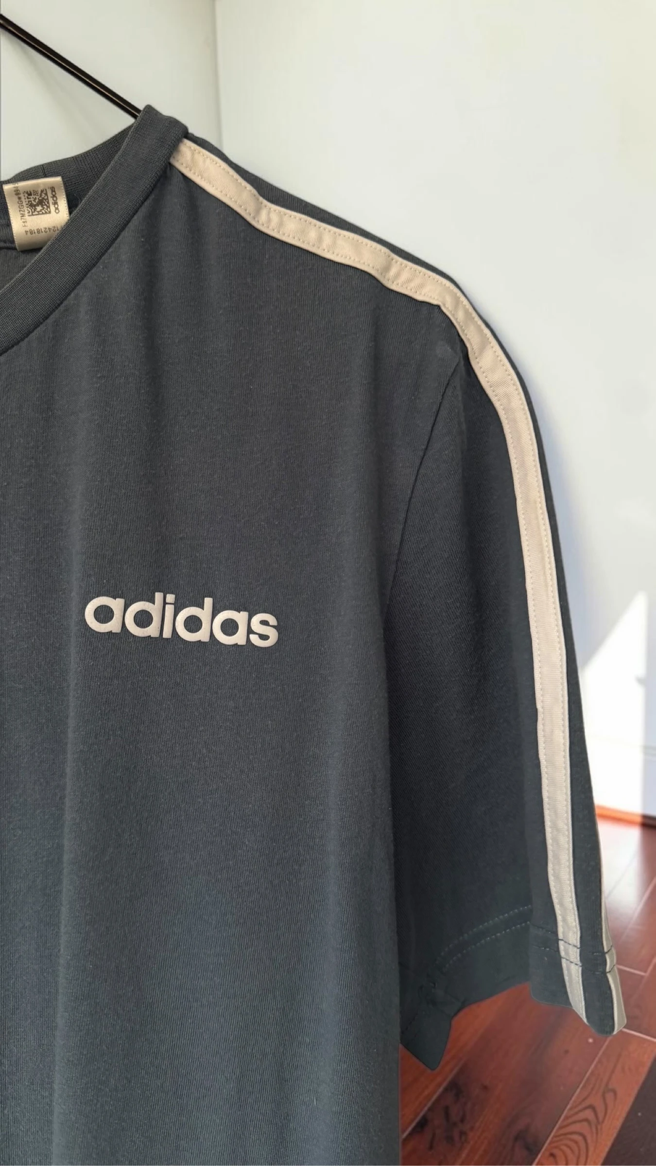 Camiseta Adidas cinza tamanho M – photo 2